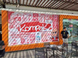 CHOBOT ONTAKERIPUT TOYS di pameran KOMPAK